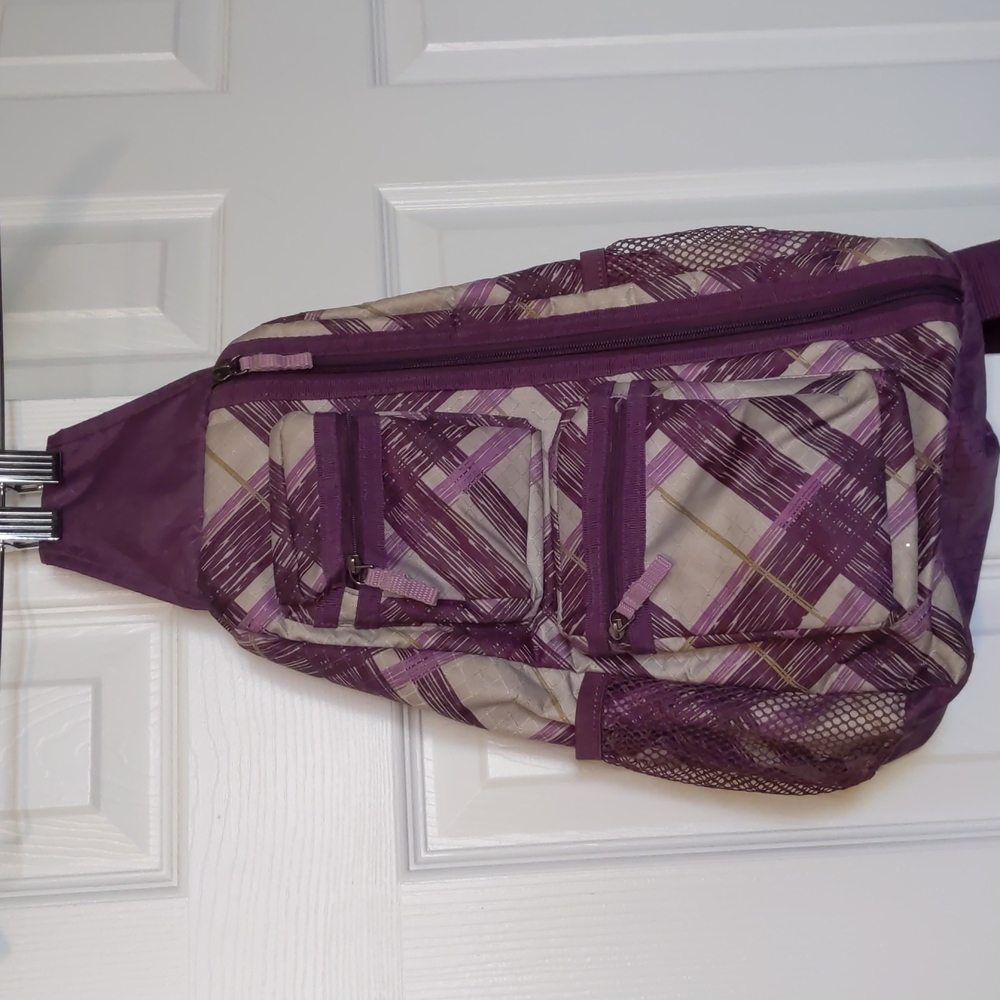 31 Gifts Sling Back Pack